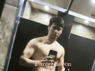 Daniel_devon