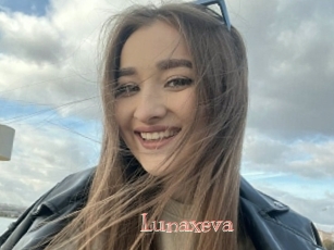 Lunaxeva