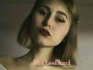 Mia_Leeblond