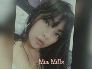 Mia_Mills