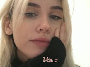 Mia_z