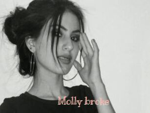 Molly_broke