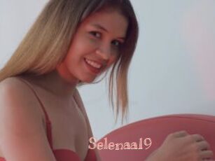 Selenaa19