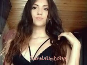 Saralatinhotxx